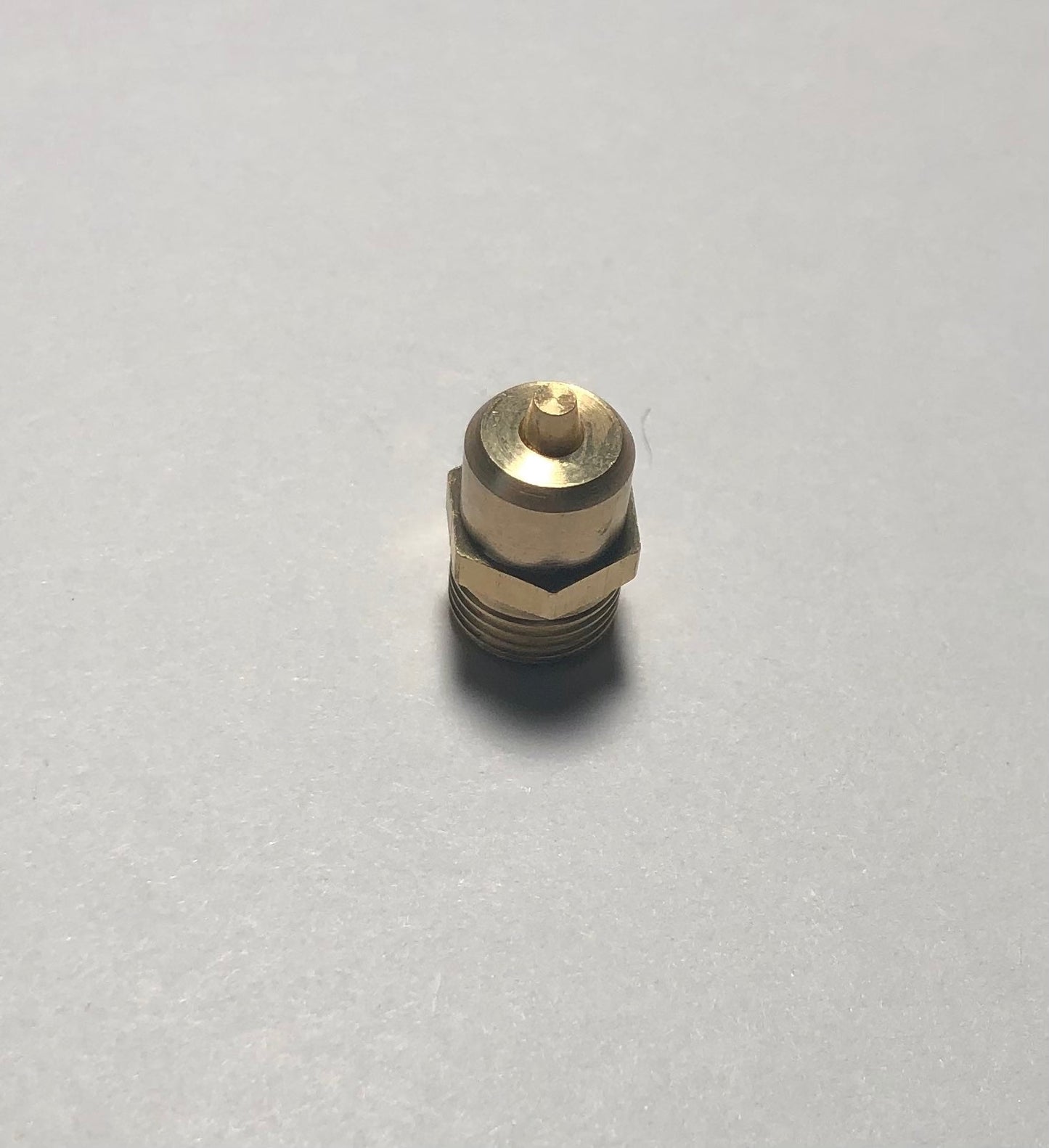 Air valve 1/8 copper arrow Head (unit) - 440100002US - Sumiempaques Corp.